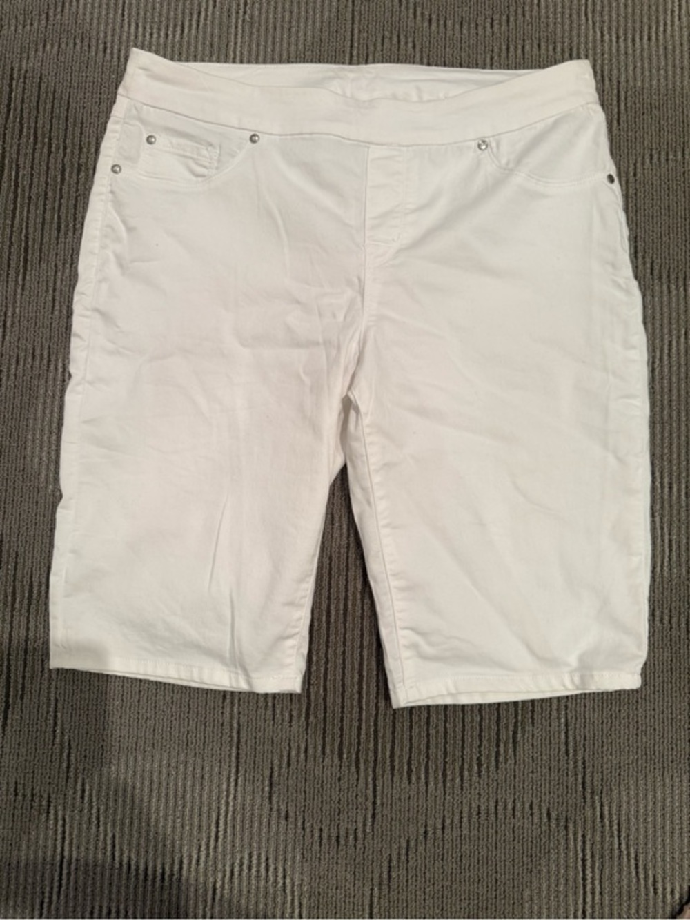 Tribal White Bermuda Shorts